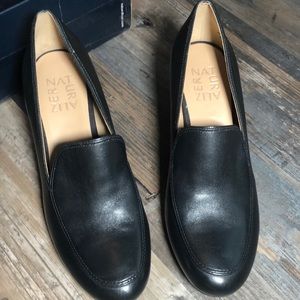 BNIB naturalizer black heeled loafers